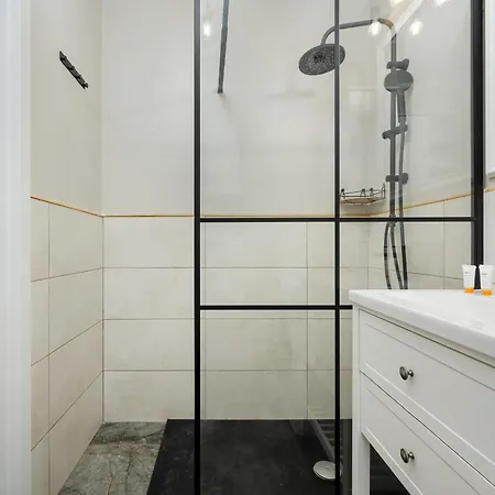 Miedziana Stylish & Cosy With Balcony By Renters Apartmán Vratislav